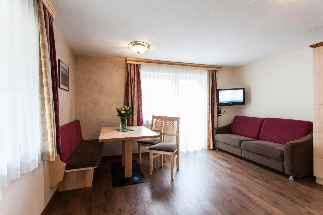 Alpenapart Alexander Ladis Chambre photo
